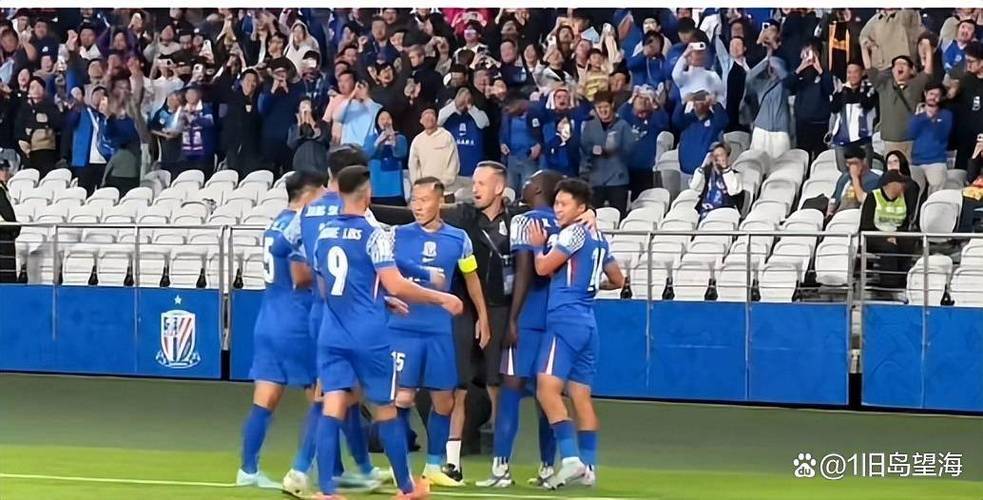 亚冠申花VS广岛三箭：法国铁腰强势回归，特谢拉领衔，米内罗冲锋