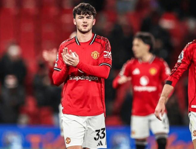 记者：曼联小将弗雷德里克森将伤缺四周，原本将外租现告吹插图