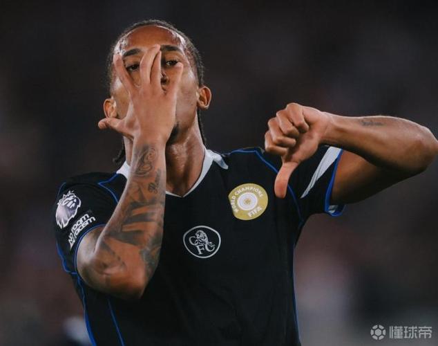 主帅看你的眼神?佩德罗:这样子梅开二度+赢球是我梦寐以求插图 主帅看你的眼神?佩德罗:这样子梅开二度+赢球是我梦寐以求插图